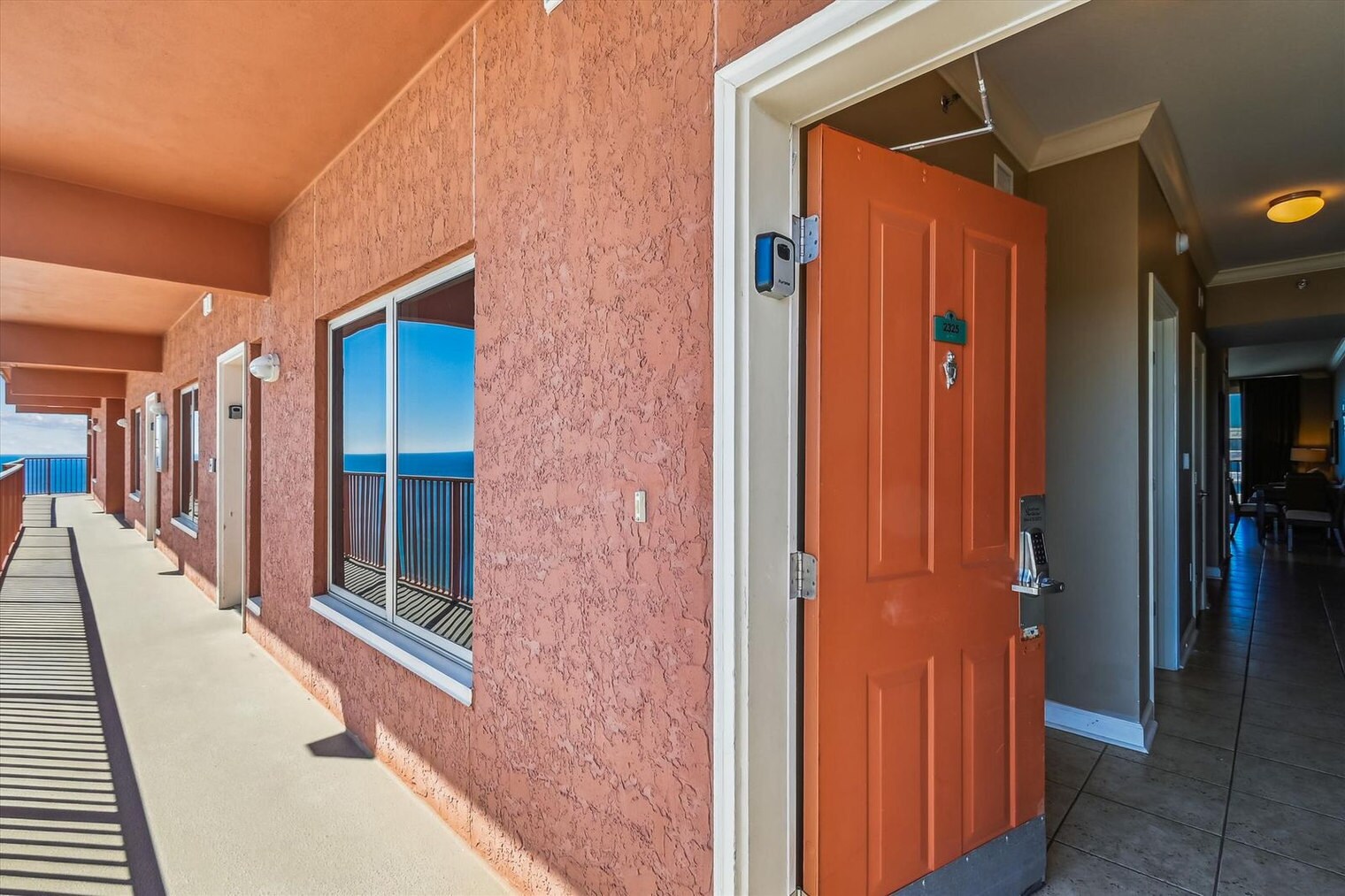 Building Photo - 9900 S Thomas Dr