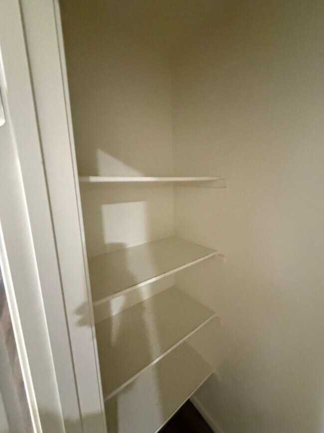 Building Photo - Beautiful 4BD/3BA Single-Family Home Solar, Battery Backup & Move-In Ready