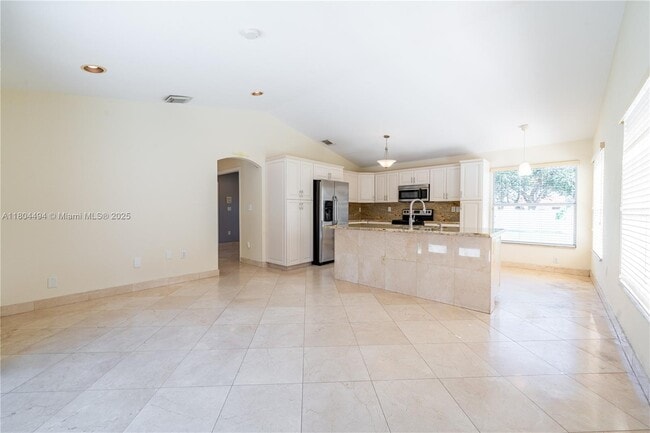 Building Photo - 1840 SW 135th Way