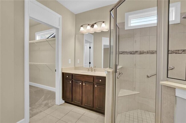 Building Photo - 3708 Majestic Oak Dr SW