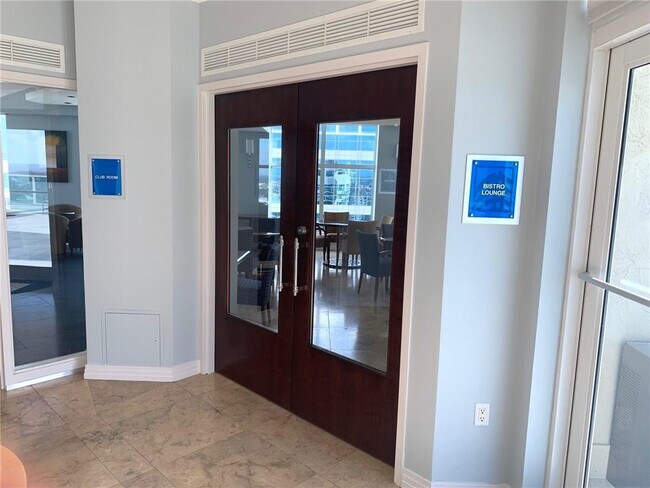 Building Photo - 350 SE 2nd St