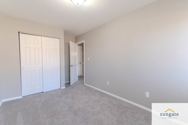 Building Photo - 4254 Cayuga Rd