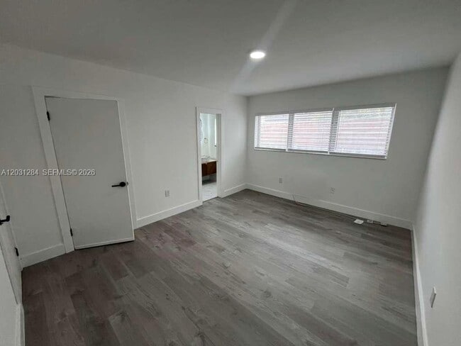 Building Photo - 316 Surfside Blvd