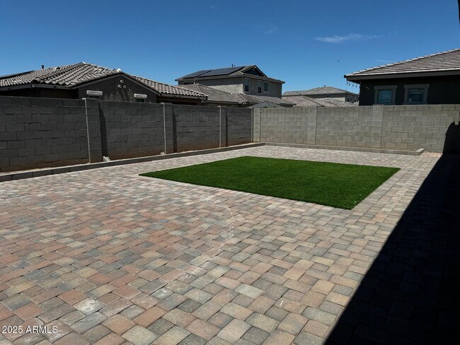 Building Photo - 5526 N 107th Ln