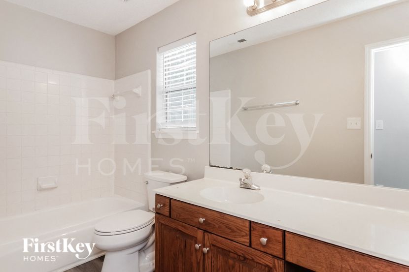 Building Photo - 1026 Weeping Willow Ln