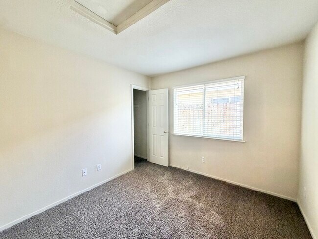 Building Photo - Bright and inviting 3-bedroom, 2-bathroom home!