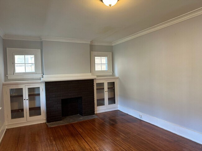 Building Photo - 229-231 Selye Ter