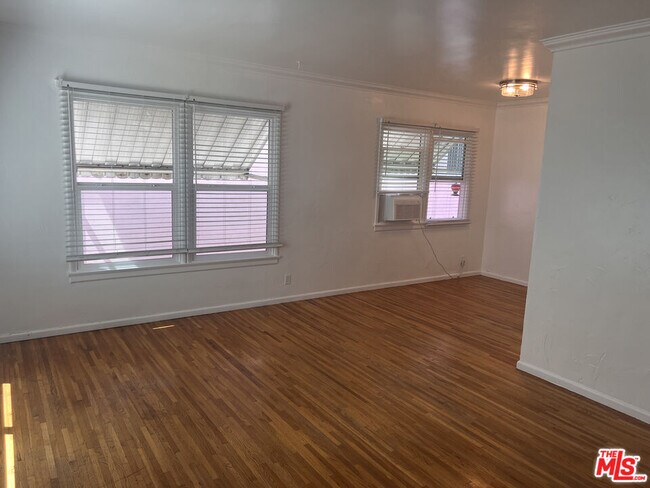 Building Photo - 4277 Tujunga Ave