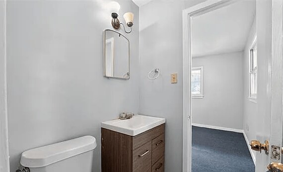 Building Photo - 704 Valleyview Dr