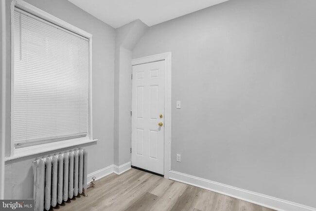 Building Photo - 3231 Hope St