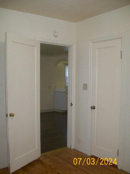 Building Photo - 519 N H St
