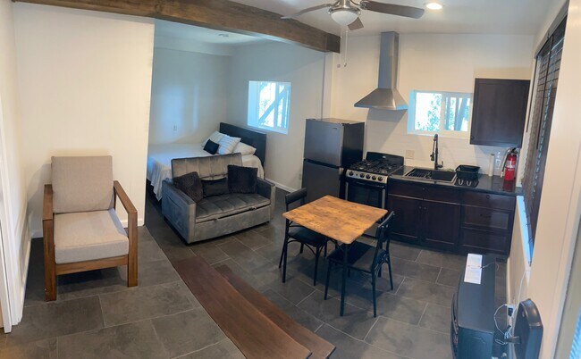 Building Photo - 266 Orion Ln