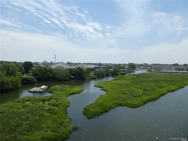 Building Photo - 237 Marina Pointe Dr