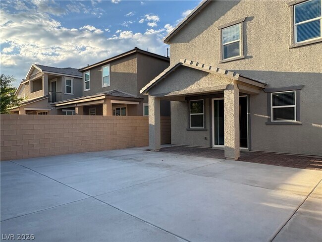 Building Photo - 6583 Dove Pt Pl