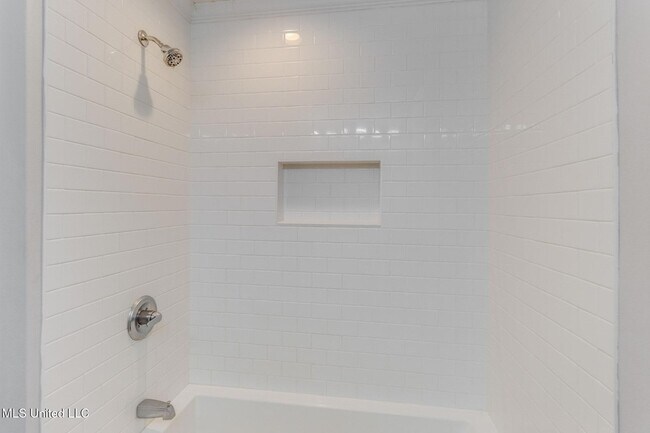 Building Photo - 106 Piney Ridge Rd