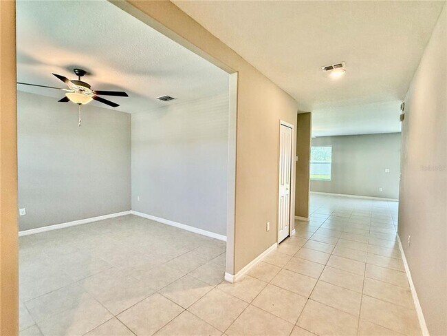 Building Photo - 10252 Shady Preserve Dr