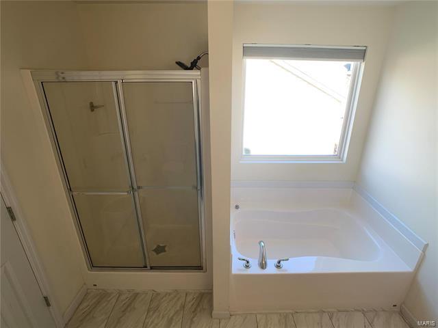 Building Photo - 409 Morrow Glen Ct