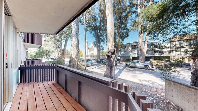 Building Photo - 1507 Carol-105