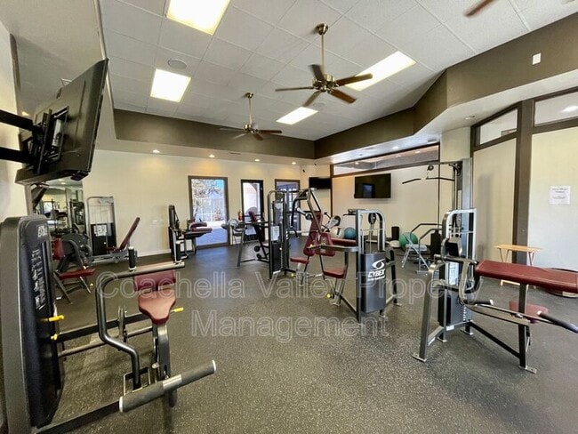 Building Photo - 43851 Vía Granada