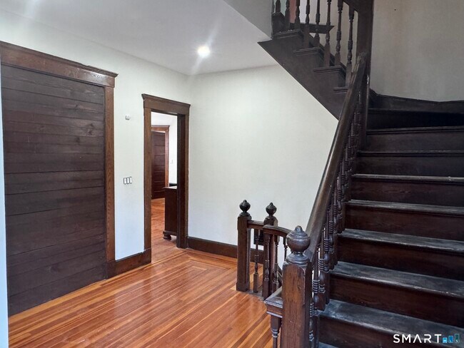 Building Photo - 38 Brownell St