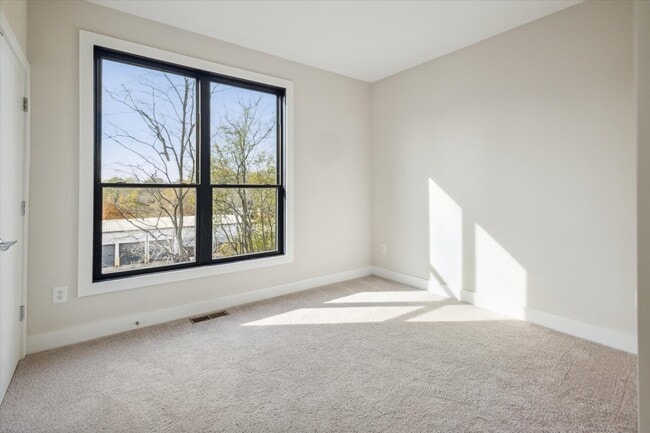 Building Photo - 4528 Radler Ct