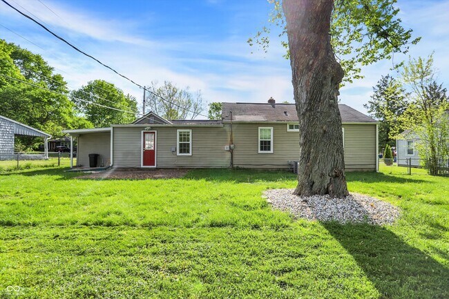 Building Photo - 6742 Hillside Ave