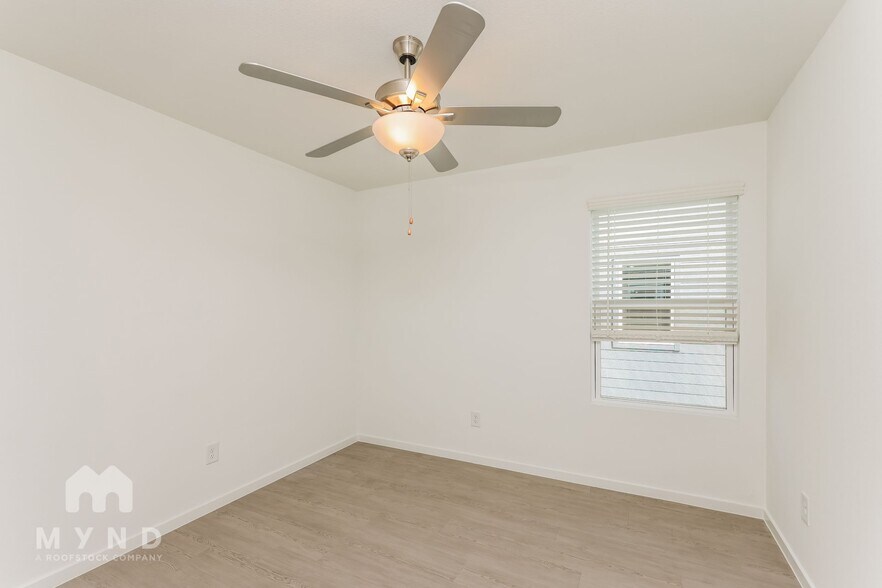 Building Photo - 2704 Mistwood Dr