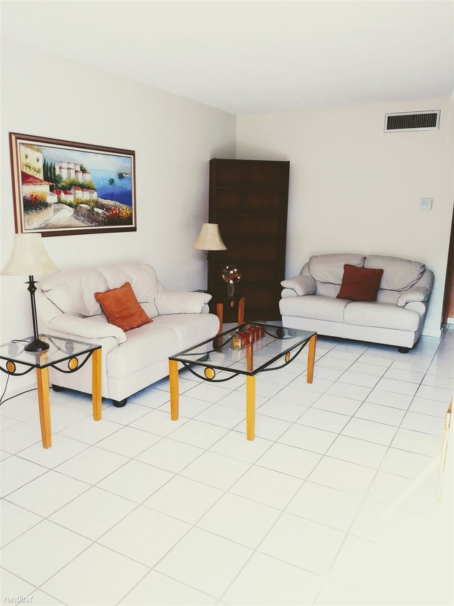 Building Photo - 1 br, 1 bath Condo - Star Paradise