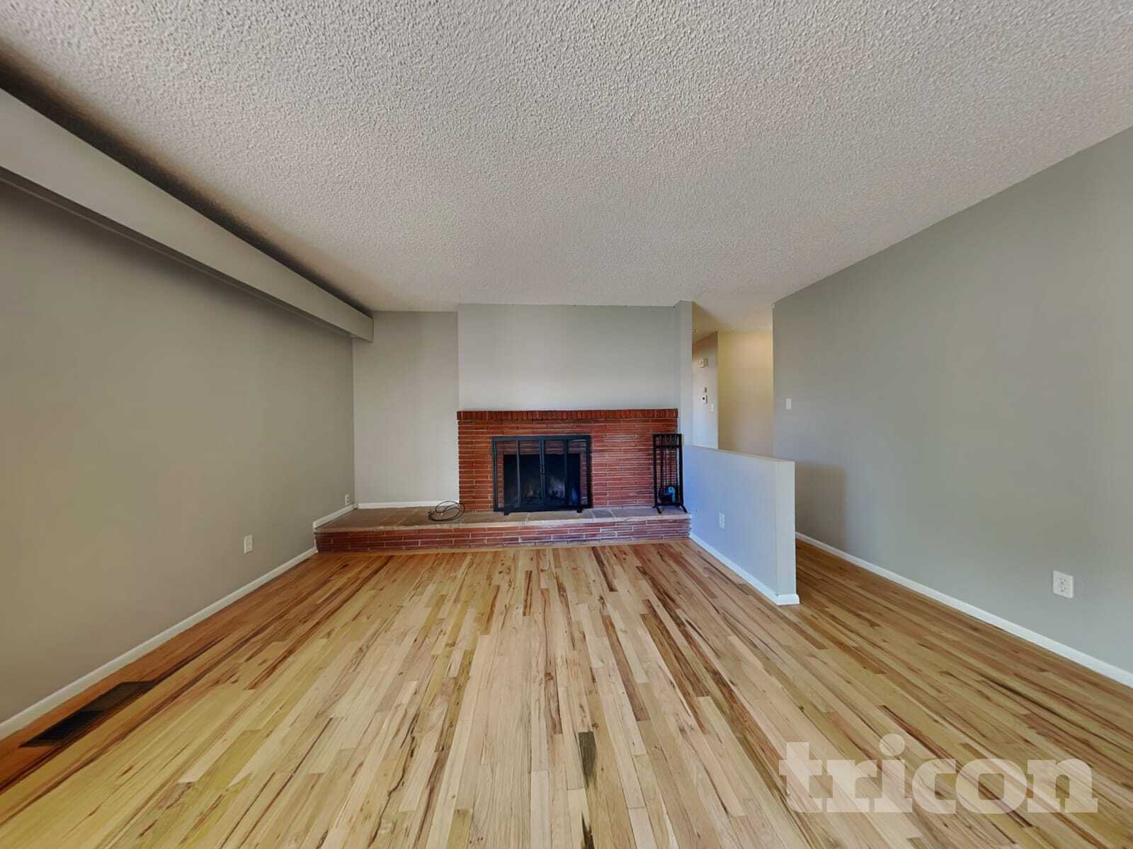 Building Photo - 1400 Ebbetts Dr