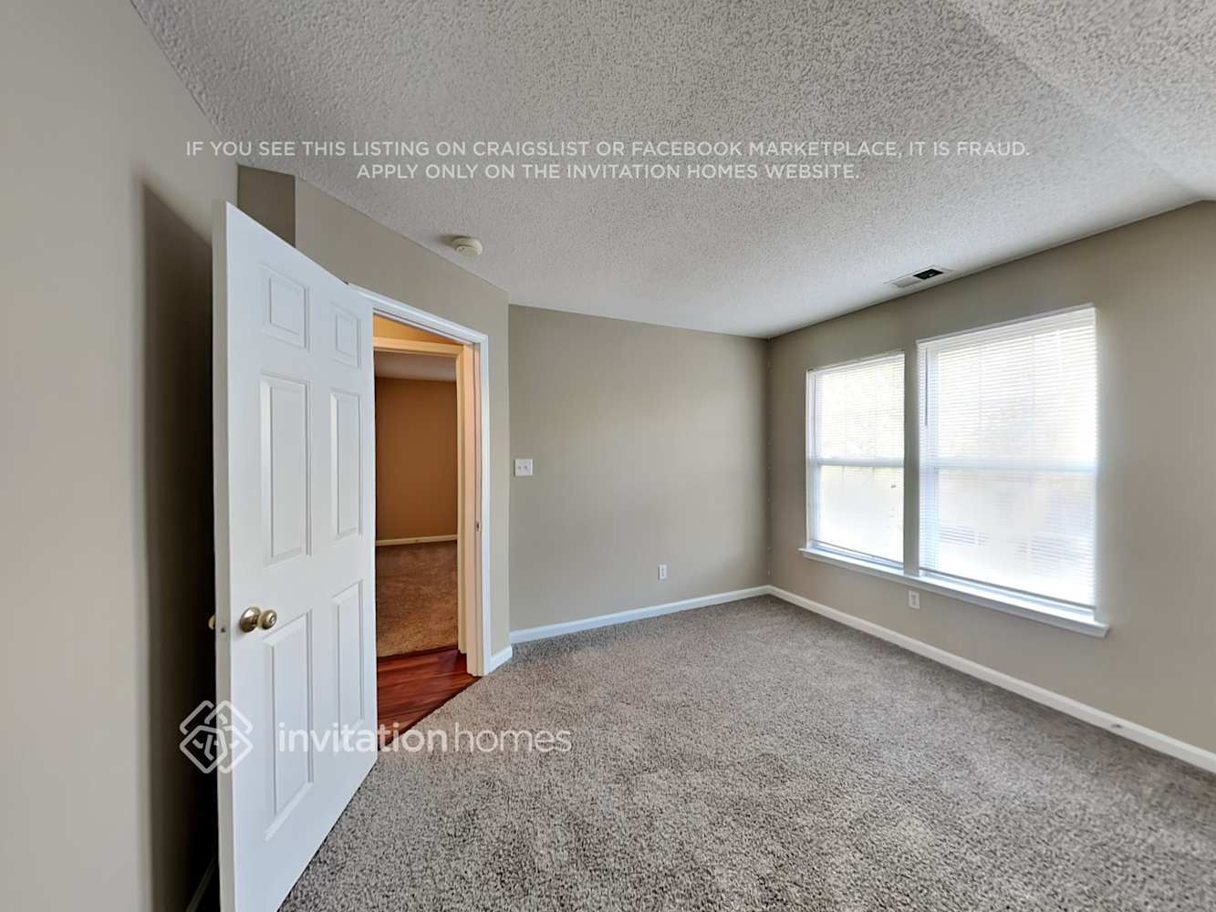Building Photo - 10600 Northwoods Forest Dr