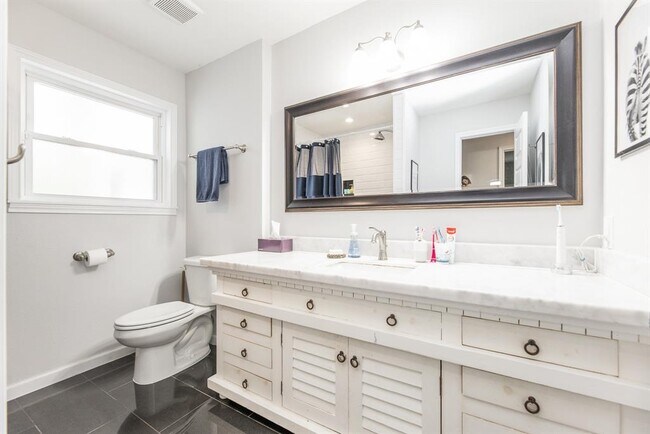 Building Photo - 14531 Bramblewood Dr