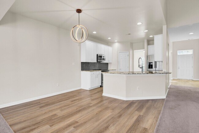 Building Photo - Spacious 5-Bedroom Rental with Dual Master...