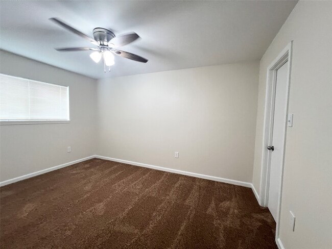 Building Photo - 130 Oyster Creek Dr