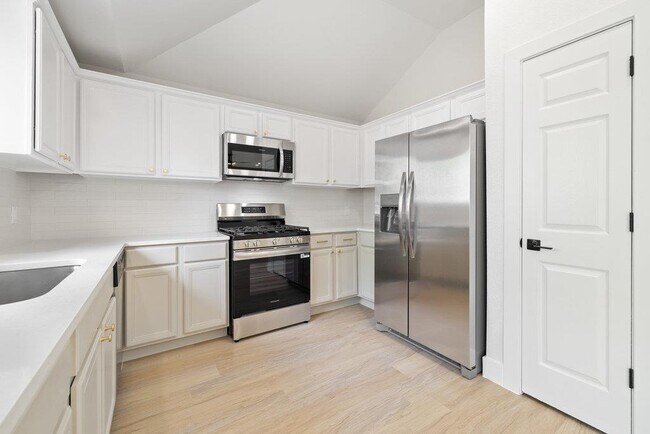 Building Photo - 1006 Cottonbowl Dr