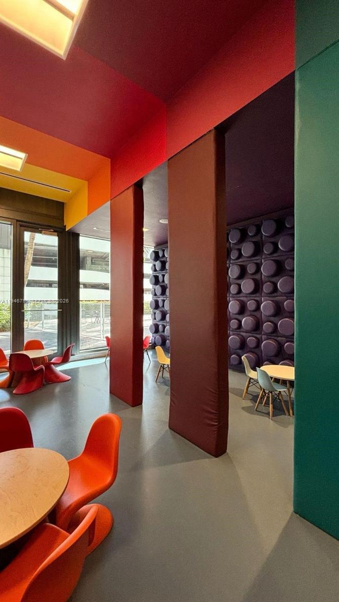 Building Photo - 68 SE 6th St