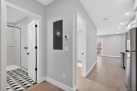 Building Photo - 10 Market St