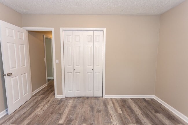 Building Photo - Welcome to this beautiful newly renovated 3-bedroom brick ranch!