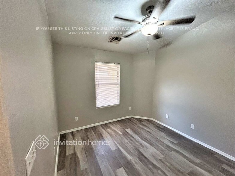 Building Photo - 2113 W St Charles Ave