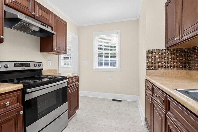 Building Photo - Well Maintained 2BD/1BA Brick Home in Charlotte, NC!