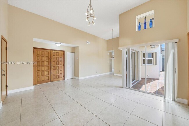 Building Photo - 631 SW 88th Ct