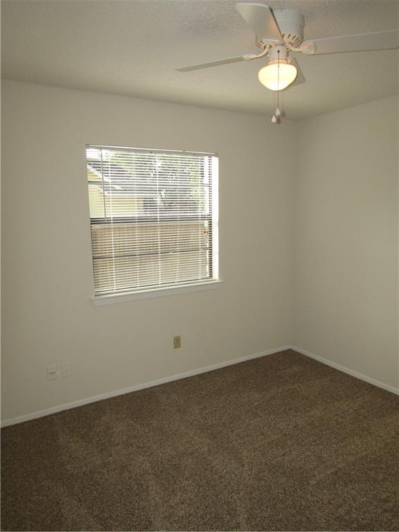 Building Photo - 405 Arrow Head