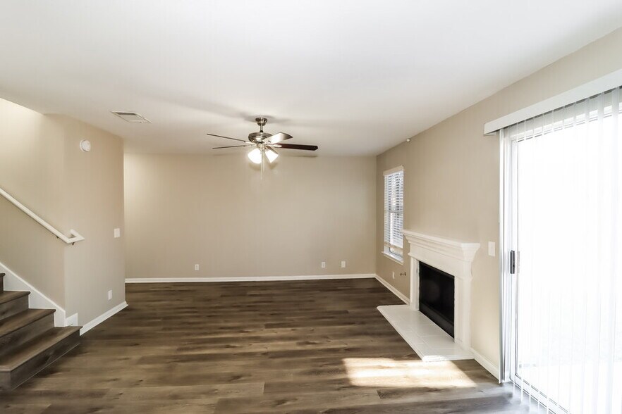 Building Photo - 21013 Godolophin Ct