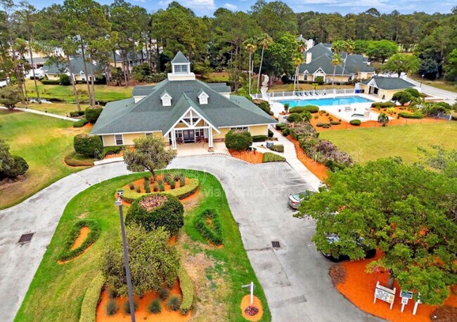 Building Photo - 330 N Shore Cir