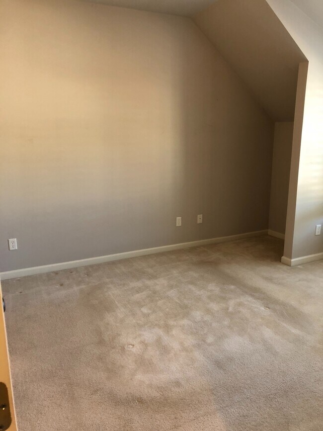 Building Photo - Townhome For Rent in Edenton Subdivision! ...