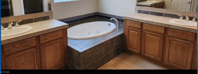 Building Photo - 11737 Feinberg Pl