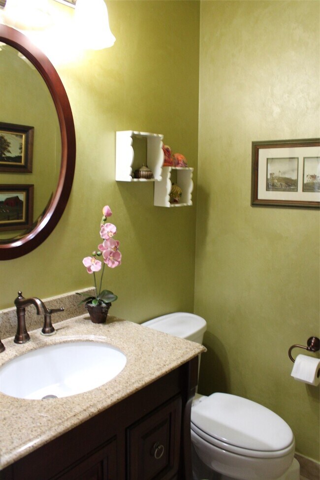 Building Photo - 7063 River Garden Dr