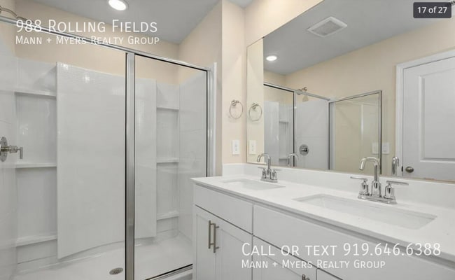 Building Photo - 988 Rolling Flds Dr