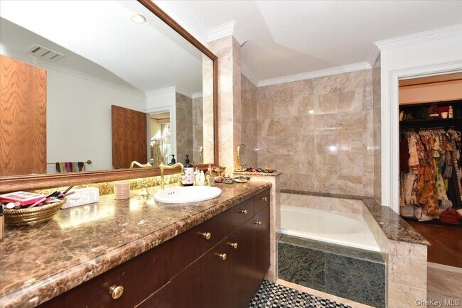 Building Photo - 3 Mill Pond Ln