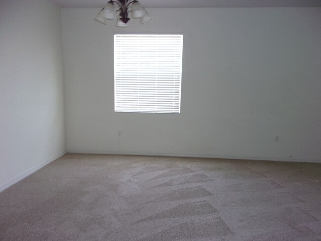 Building Photo - SPRING RIDGE COMMUNITY