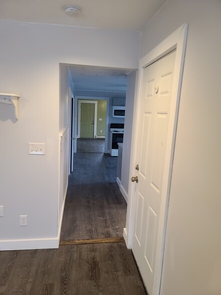 Building Photo - 85 Green St